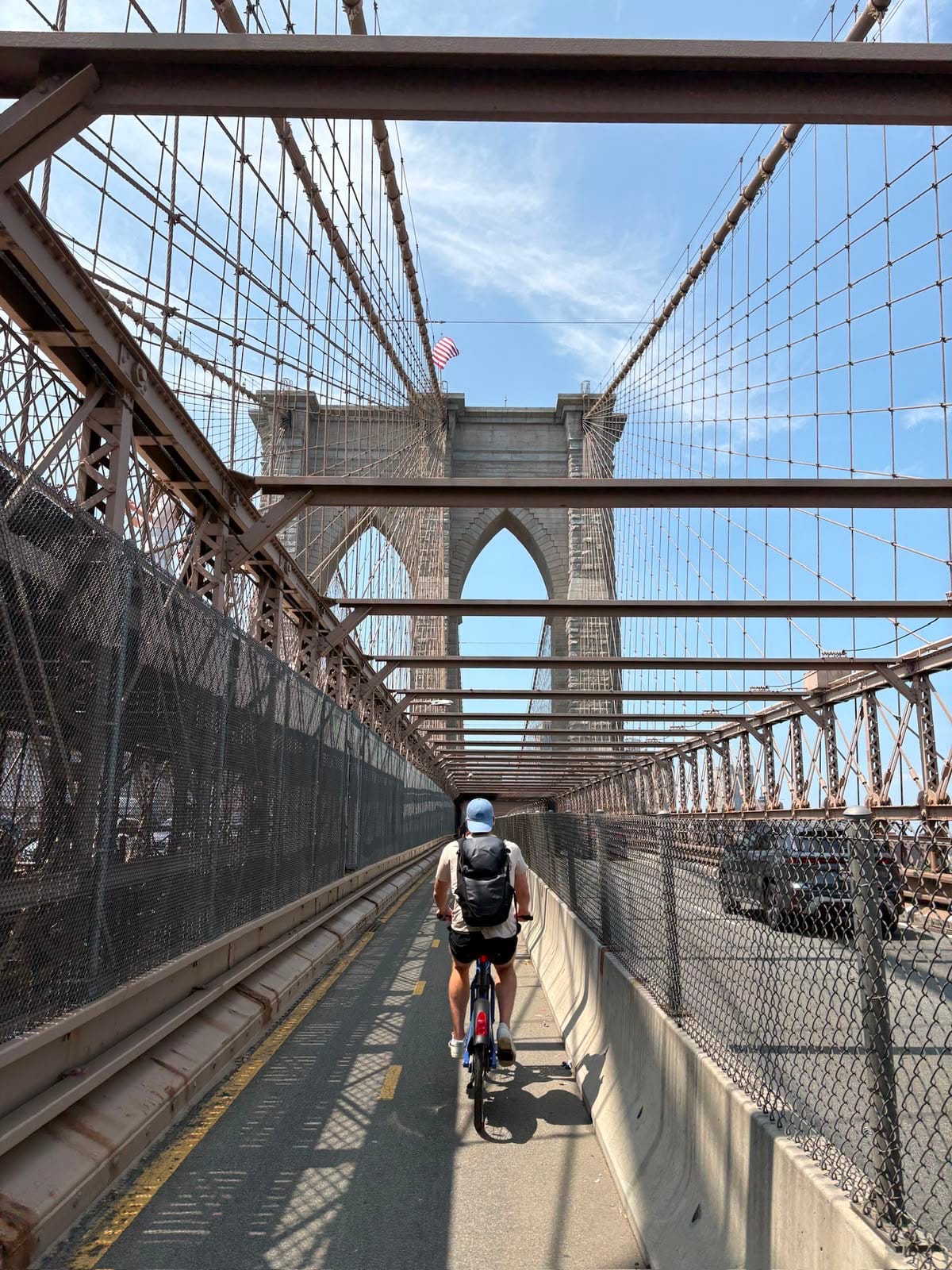 Cycling across the Brooklyn Bridge in New York